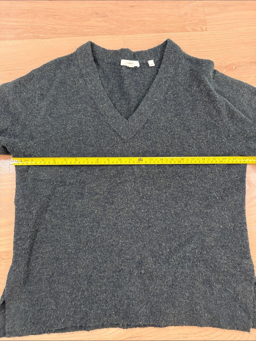 Vince Merino Wool Alpaca Blend V-Neck Sweater Forest Green Large